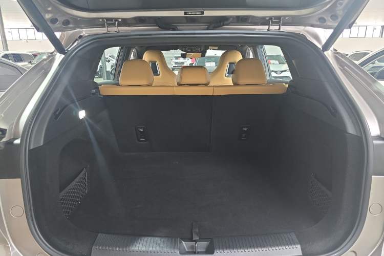 Used Roewe RX5 2023 1.5T Elite Edition Trunk