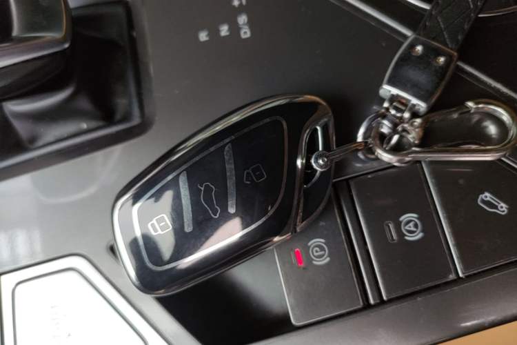 Used Roewe RX5 2023 1.5T Elite Edition Vehicle Key