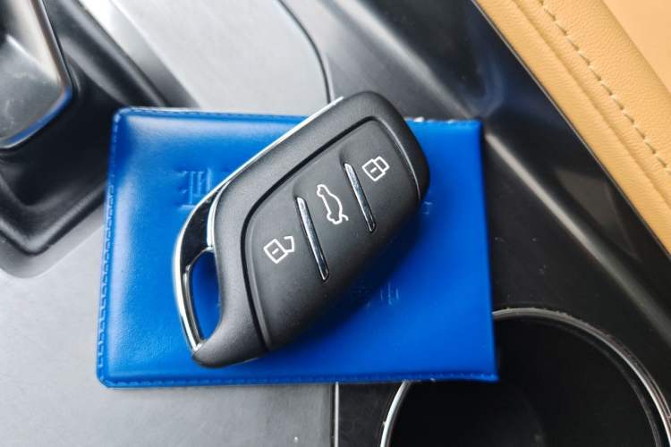 Used Roewe RX5 2023 1.5T Prestige Sliding-Screen Version Vehicle Key