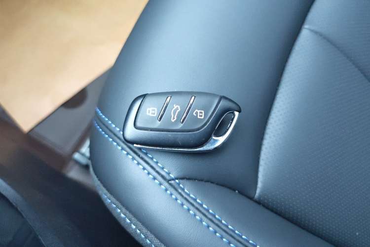 Used Roewe RX5 2023 PLUS 330TGI Automatic Trendsetting Smart Edition Vehicle Key