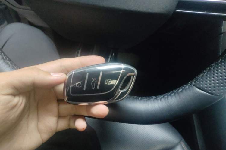 Used Roewe RX5 2023 1.5T Luxury Sliding-Screen Version Vehicle Key