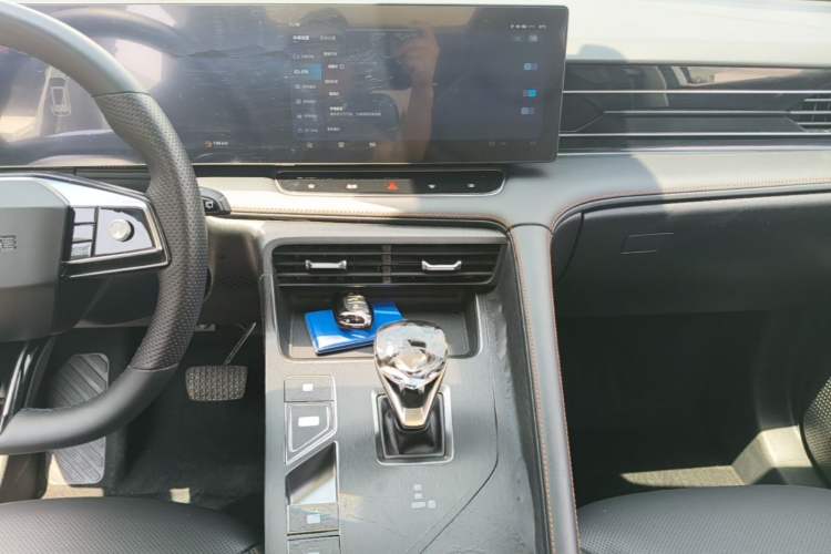 Used Roewe RX5 2023 1.5T Luxury Sliding-Screen Version Audio And AC Panel