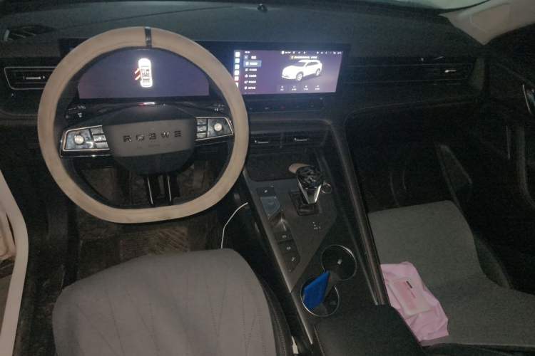 Used Roewe RX5 2023 1.5T Elite Edition Center Console