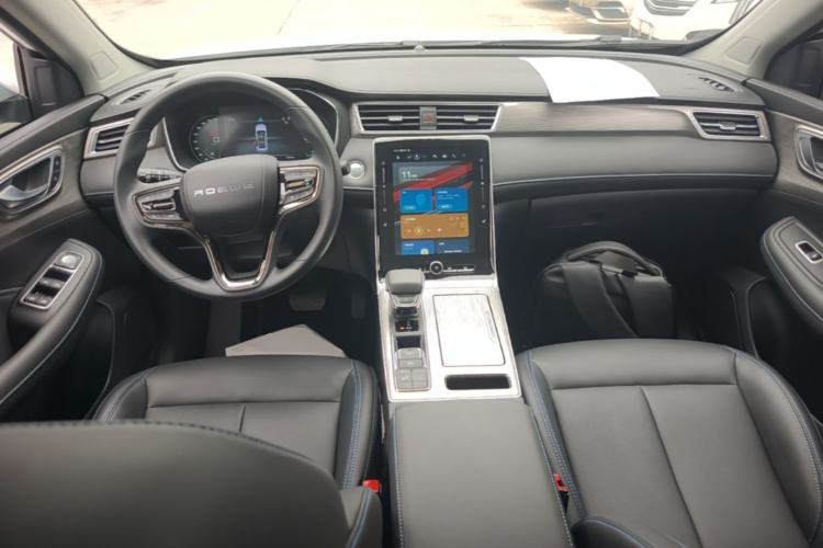 Used Roewe RX5 2023 PLUS 330TGI Automatic Trendsetting Smart Edition Center Console
