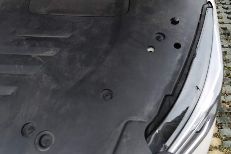Used Roewe RX5 2023 1.5T Prestige Sliding-Screen Version Engine Bay Left