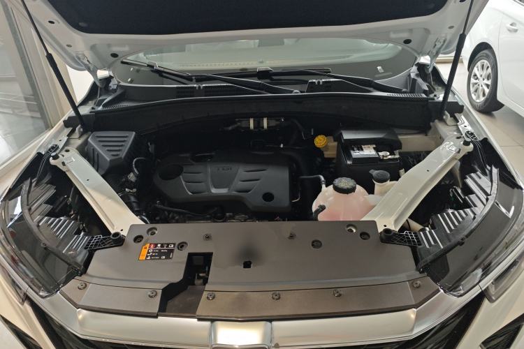 Used Roewe RX5 2023 PLUS 330TGI Automatic Trendsetting Smart Edition Engine Bay