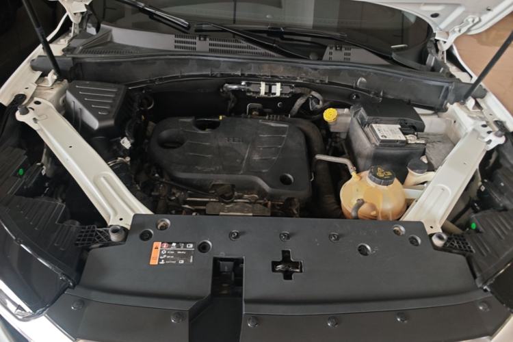 Used Roewe RX5 2023 PLUS 330TGI Automatic Trendsetting Smart Edition Engine Bay