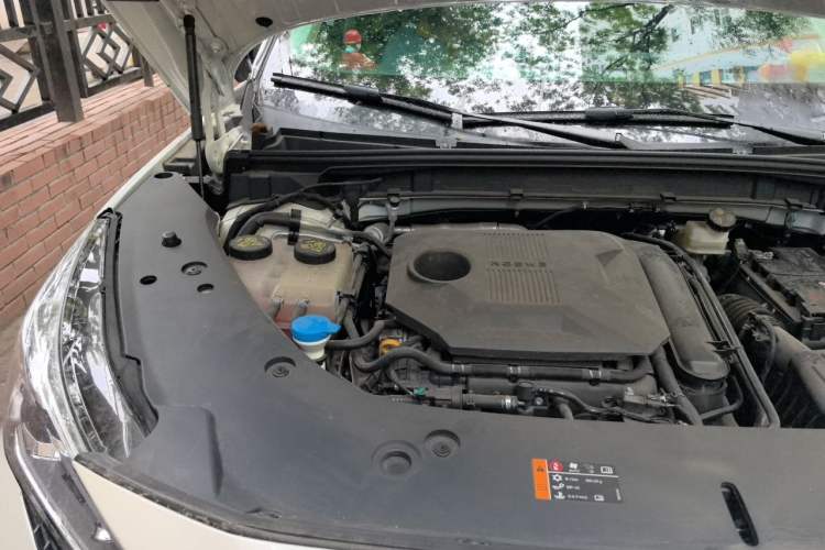 Used Roewe RX5 2023 1.5T Luxury Sliding-Screen Version Engine Bay Right
