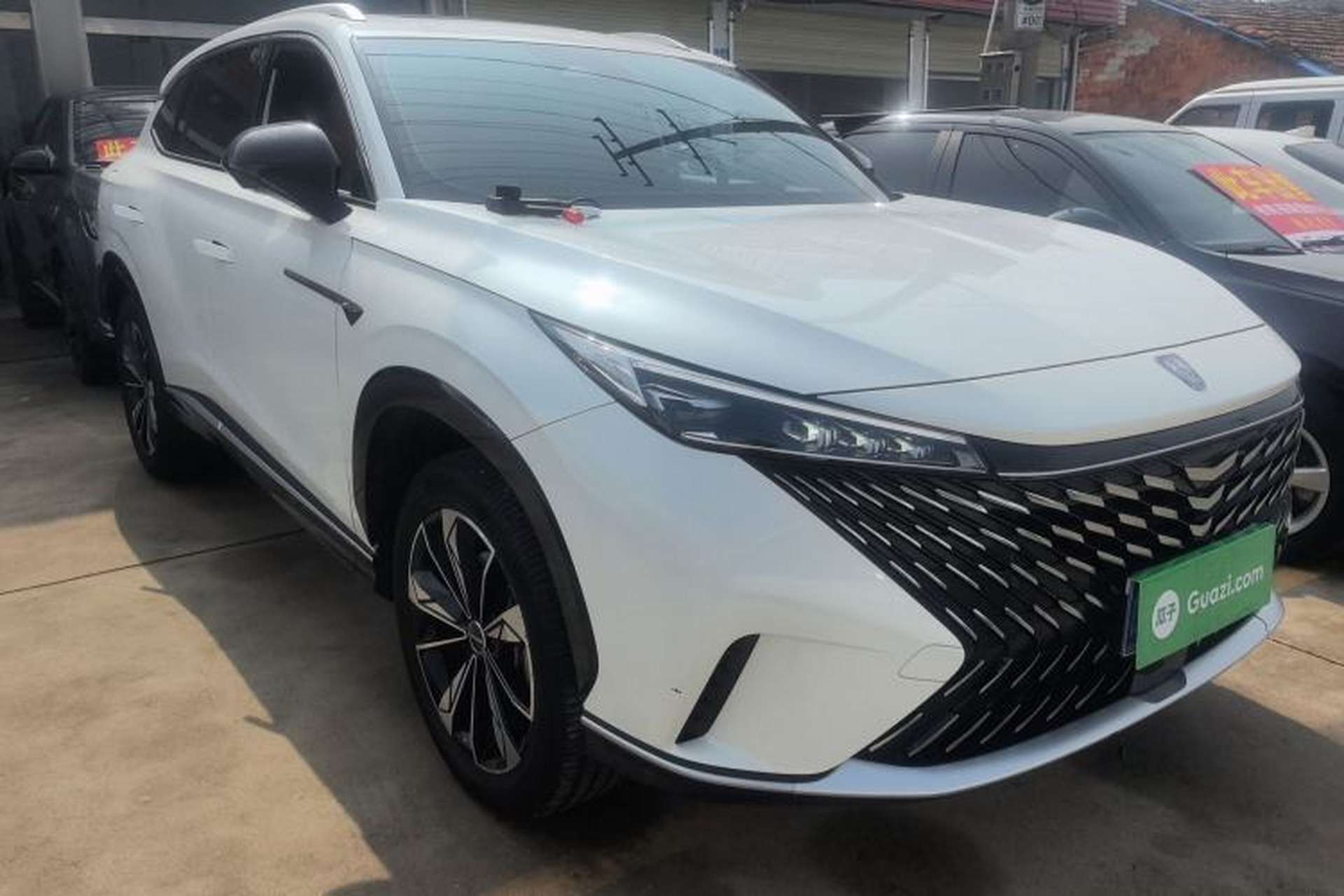 Used Roewe RX5 2023 1.5T Elite Edition Front Right 45 Deg