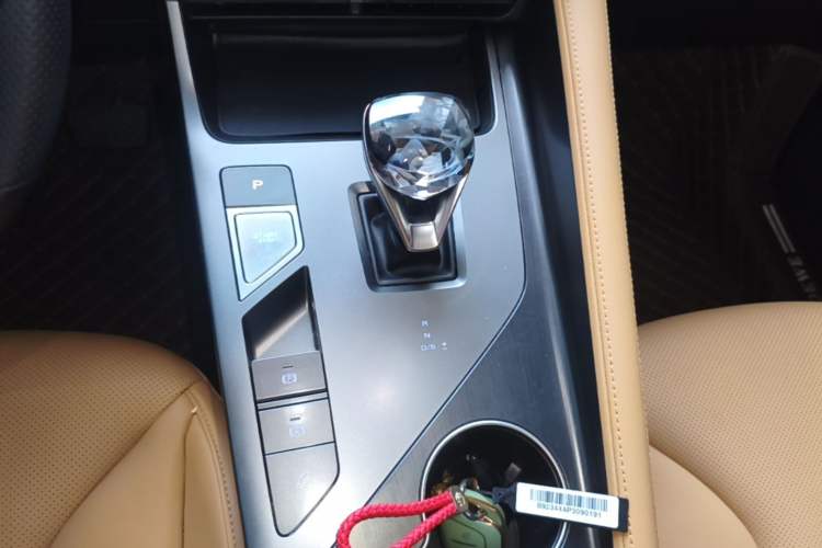 Used Roewe RX5 2023 1.5T Elite Edition Gear Lever