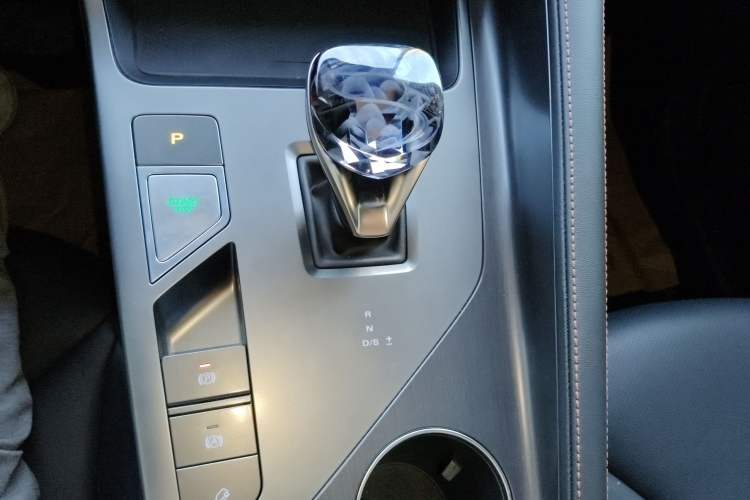 Used Roewe RX5 2023 1.5T Flagship Intelligent Driving Edition Gear Lever