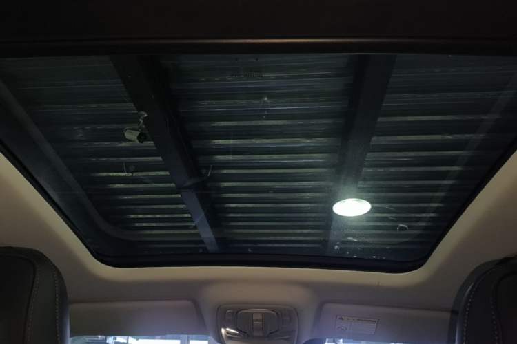 Used Roewe RX5 2023 1.5T Luxury Sliding-Screen Version Headliner