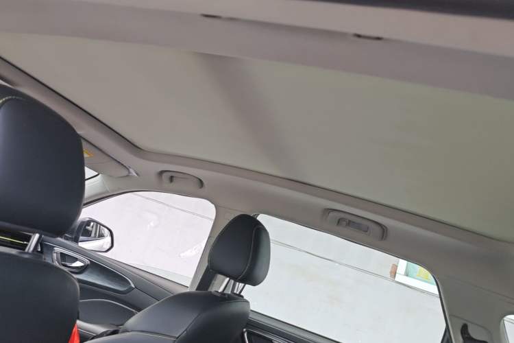 Used Roewe RX5 2023 PLUS 330TGI Automatic Trendsetting Smart Edition Headliner