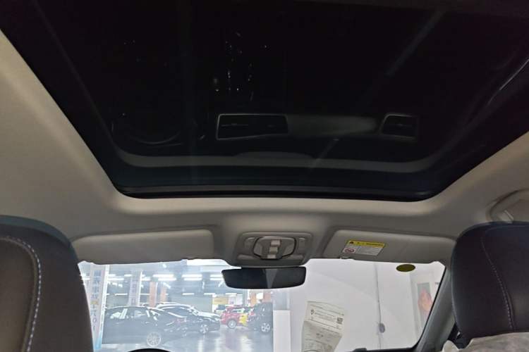 Used Roewe RX5 2023 PLUS 330TGI Automatic Trendsetting Smart Edition Headliner