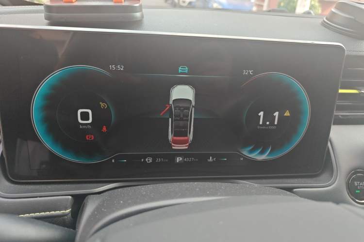 Used Roewe RX5 2023 PLUS 330TGI Automatic Trendsetting Smart Edition Instrument Cluster