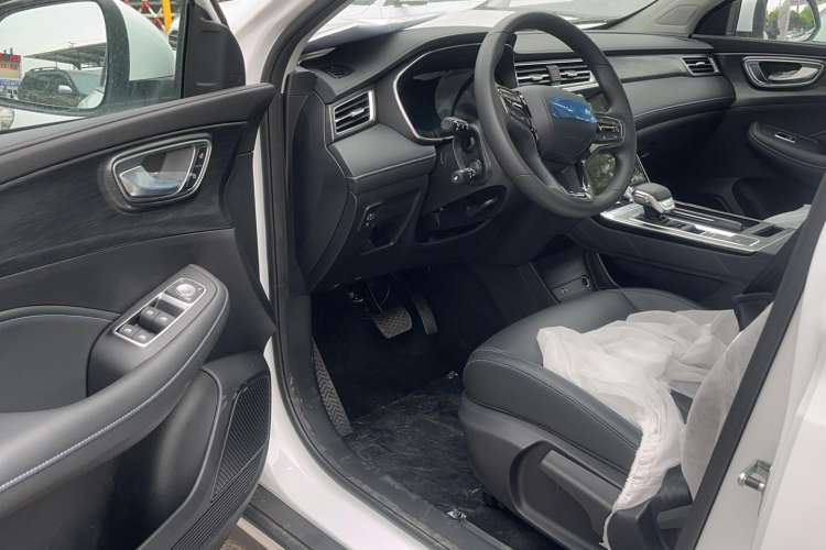Used Roewe RX5 2023 PLUS 330TGI Automatic Trendsetting Smart Edition Interior 1