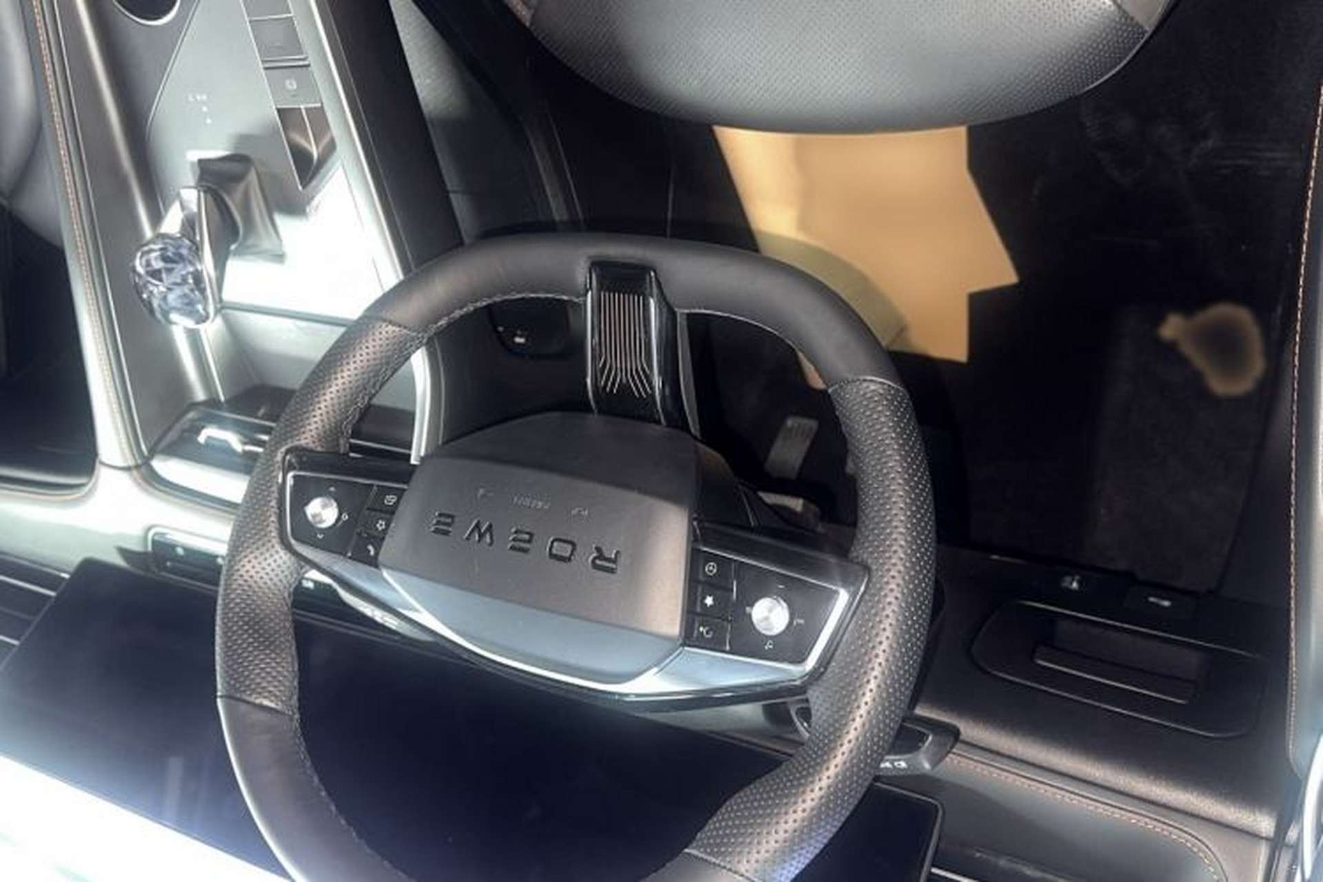 Used Roewe RX5 2023 1.5T Flagship Intelligent Driving Edition Interior 2