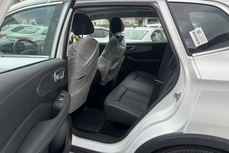 Used Roewe RX5 2023 PLUS 330TGI Automatic Trendsetting Smart Edition Interior 2