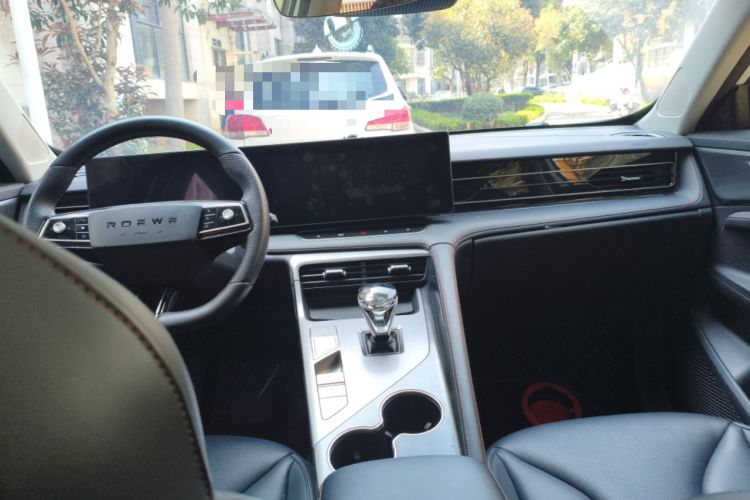 Used Roewe RX5 2023 1.5T Luxury Sliding-Screen Version Interior 2