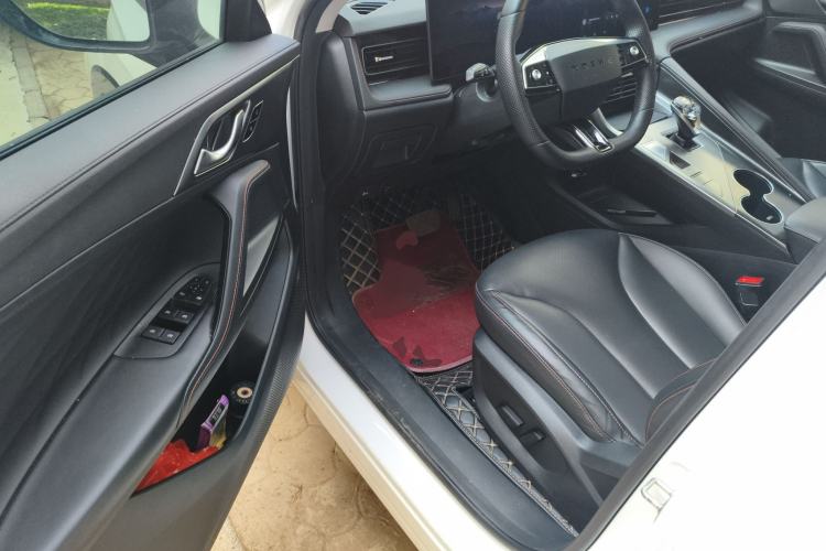 Used Roewe RX5 2023 1.5T Luxury Sliding-Screen Version Interior 3