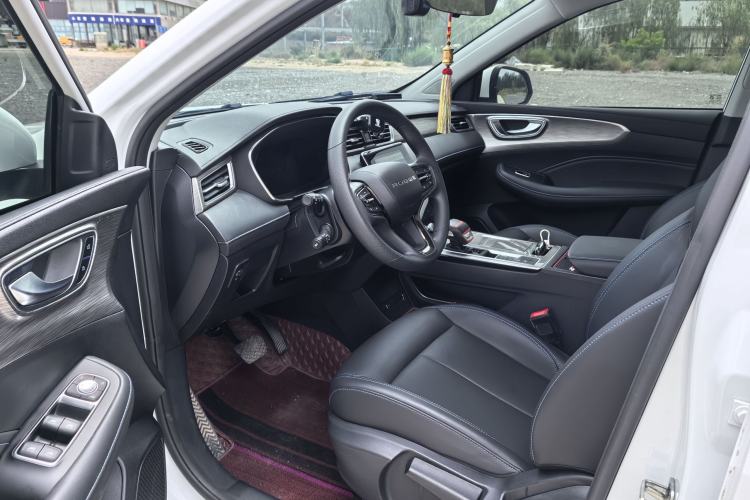 Used Roewe RX5 2023 PLUS 330TGI Automatic Trendsetting Smart Edition Interior 4