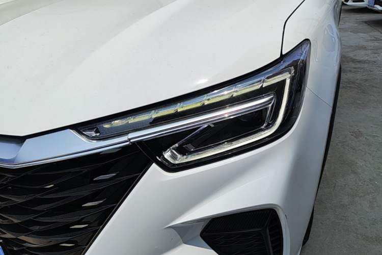Used Roewe RX5 2023 PLUS 330TGI Automatic Trendsetting Smart Edition Left Front Headlight