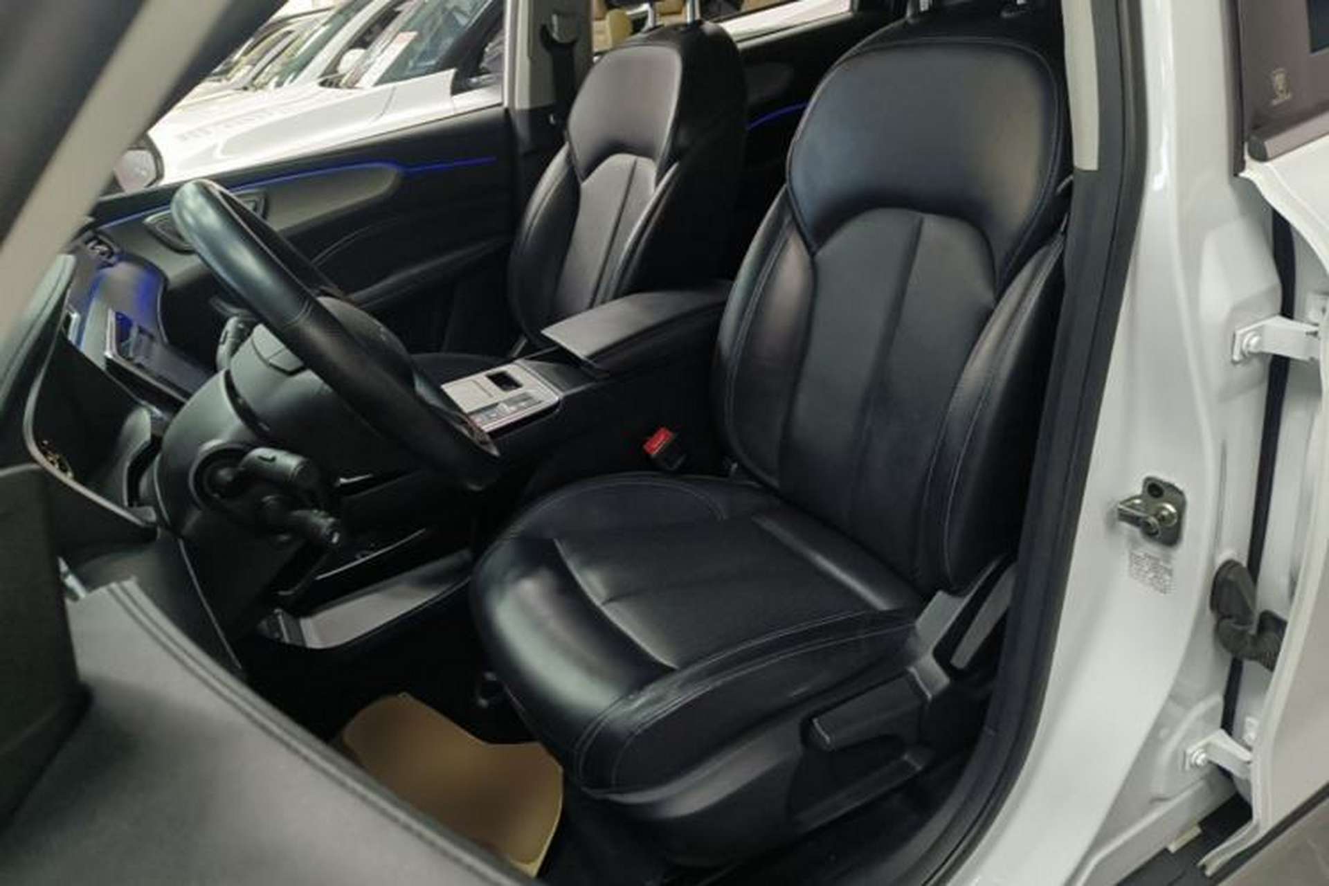 Used Roewe RX5 2023 PLUS 330TGI Automatic Trendsetting Smart Edition Left Front Seat