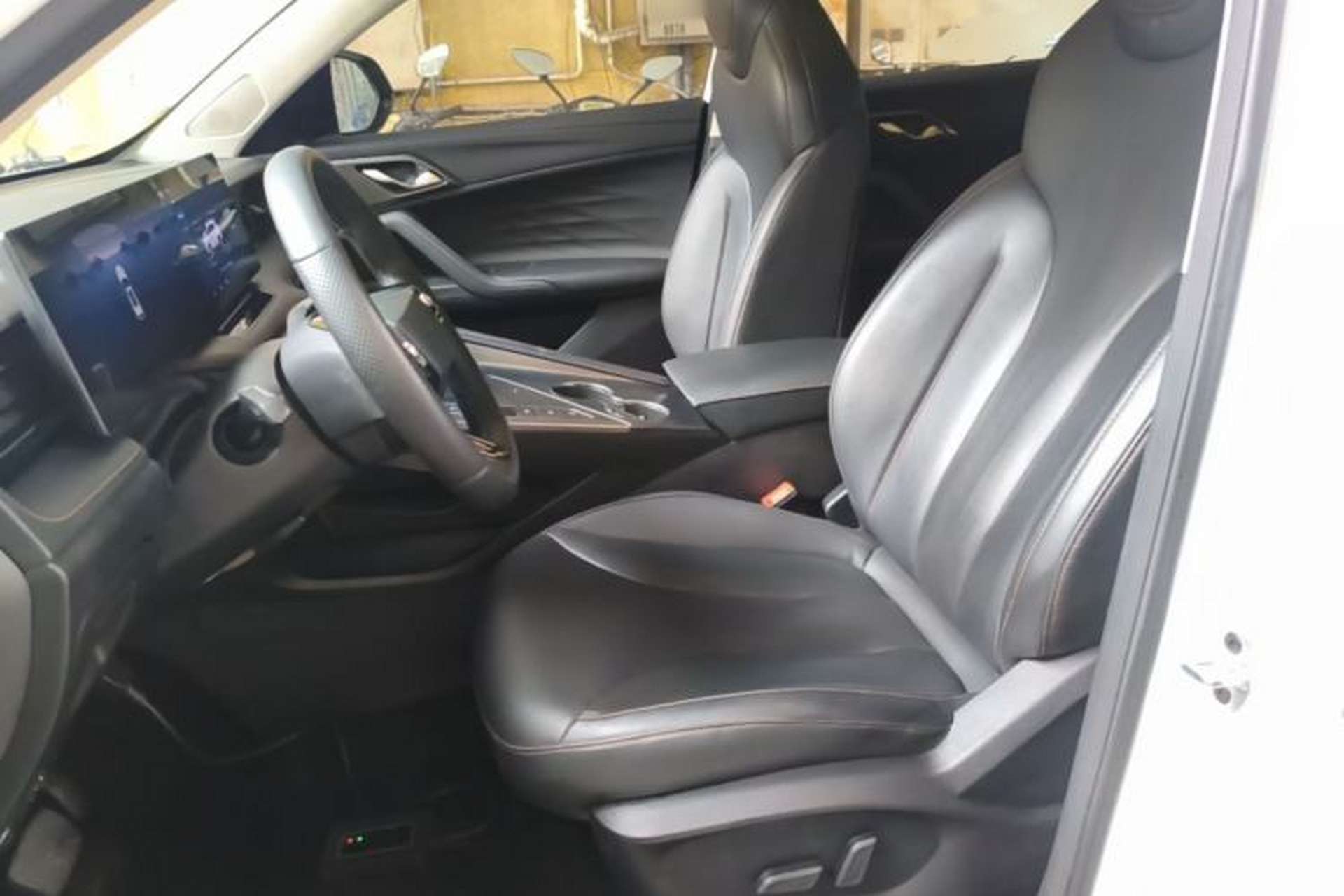 Used Roewe RX5 2023 1.5T Prestige Sliding-Screen Version Left Front Seat