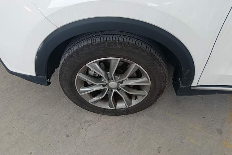 Used Roewe RX5 2023 PLUS 330TGI Automatic Trendsetting Smart Edition Left Front Wheel Hub