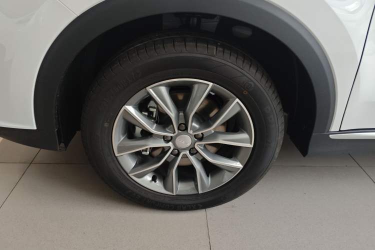 Used Roewe RX5 2023 PLUS 330TGI Automatic Trendsetting Smart Edition Left Front Wheel Hub