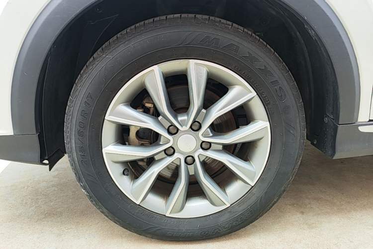 Used Roewe RX5 2023 PLUS 330TGI Automatic Trendsetting Smart Edition Left Front Wheel Hub