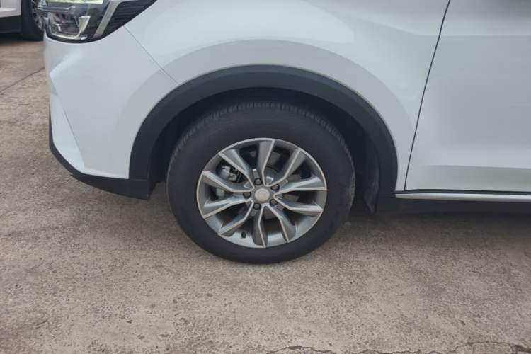 Used Roewe RX5 2023 PLUS 330TGI Automatic Trendsetting Smart Edition Left Front Wheel Hub