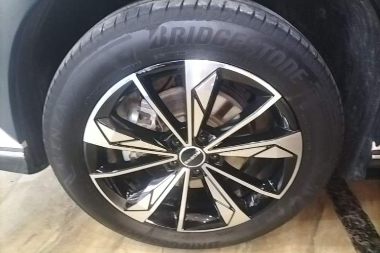 Used Roewe RX5 2023 1.5T Elite Edition Left Front Wheel Hub