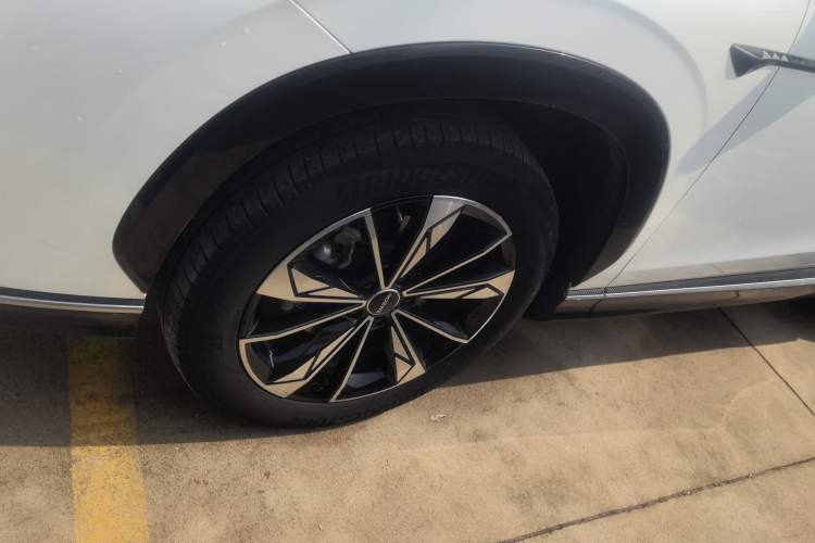 Used Roewe RX5 2023 1.5T Elite Edition Left Front Wheel Hub