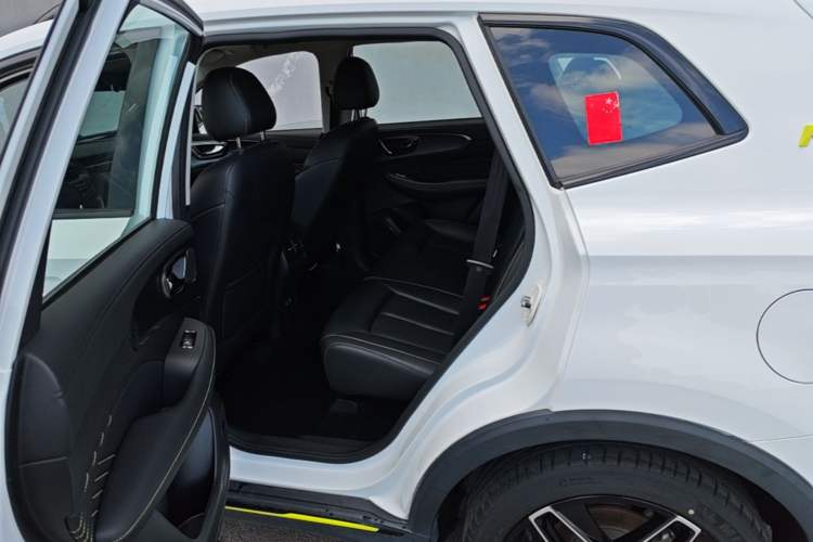 Used Roewe RX5 2023 PLUS 330TGI Automatic Trendsetting Smart Edition Left Rear Seat