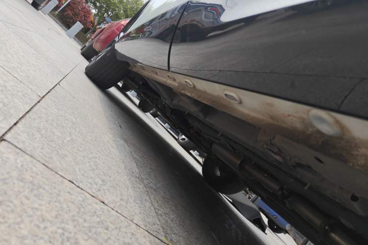 Used Roewe RX5 2023 1.5T Comfort Edition Left Side Sill