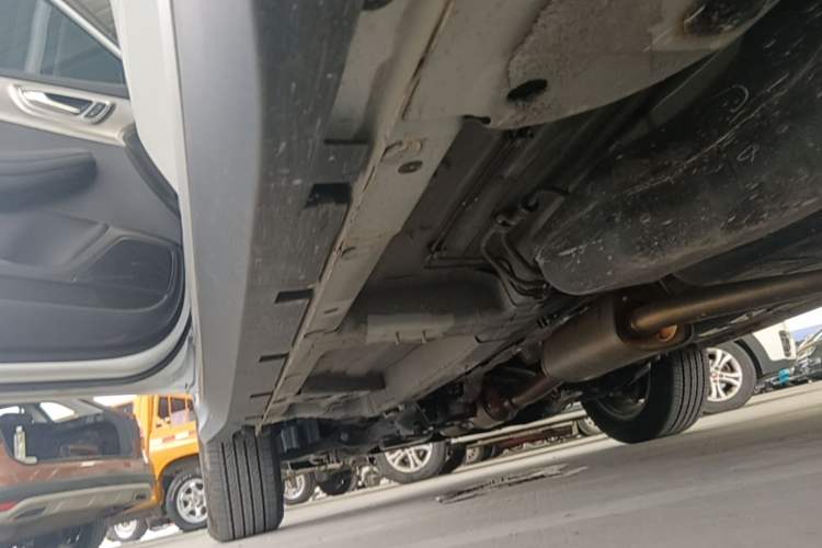 Used Roewe RX5 2023 PLUS 330TGI Automatic Trendsetting Smart Edition Left Side Sill
