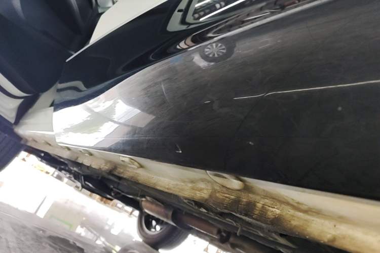 Used Roewe RX5 2023 1.5T Luxury Sliding-Screen Version Left Side Sill