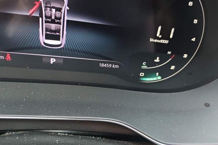 Used Roewe RX5 2023 PLUS 330TGI Automatic Trendsetting Smart Edition Odometer Close Up