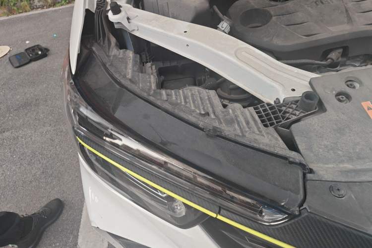 Used Roewe RX5 2023 PLUS 330TGI Automatic Trendsetting Smart Edition Right Front Headlight