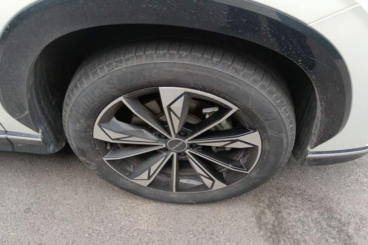 Used Roewe RX5 2023 1.5T Elite Edition Right Front Wheel Hub