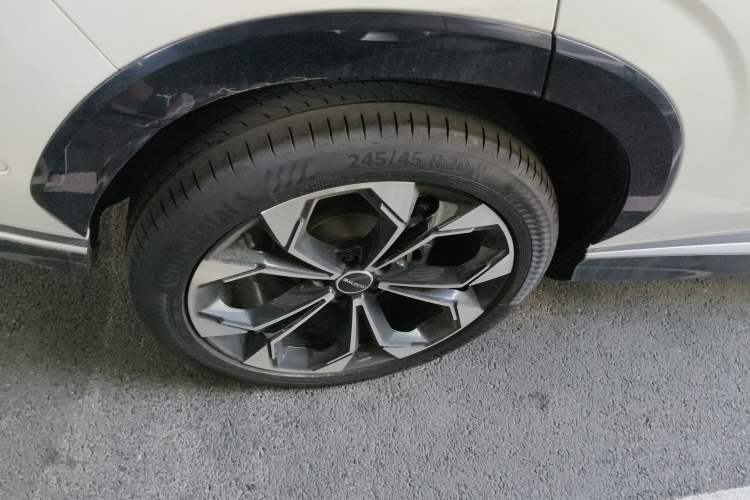 Used Roewe RX5 2023 1.5T Flagship Intelligent Driving Edition Right Rear Wheel Hub
