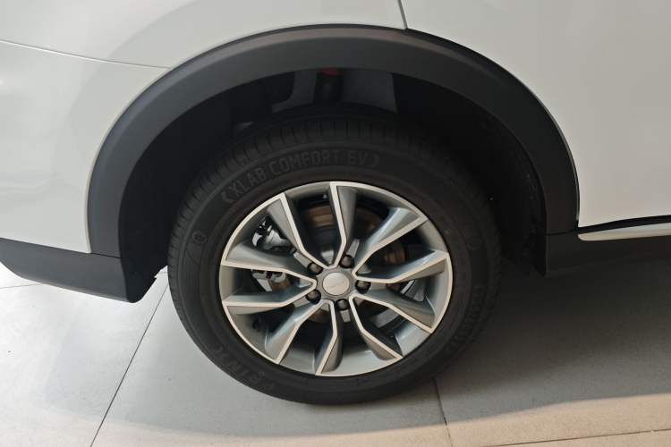 Used Roewe RX5 2023 PLUS 330TGI Automatic Trendsetting Smart Edition Right Rear Wheel Hub
