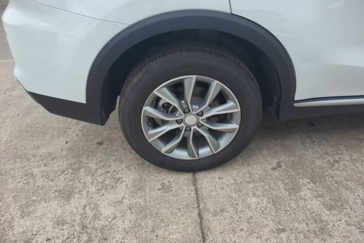 Used Roewe RX5 2023 PLUS 330TGI Automatic Trendsetting Smart Edition Right Rear Wheel Hub