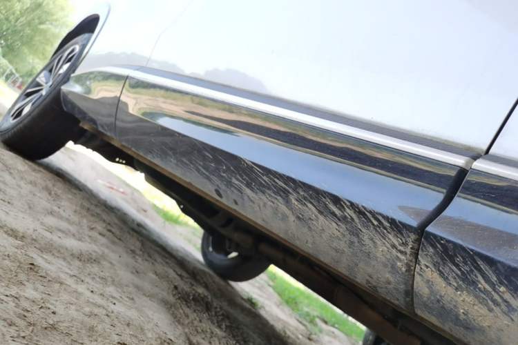 Used Roewe RX5 2023 1.5T Elite Edition Right Side Sill
