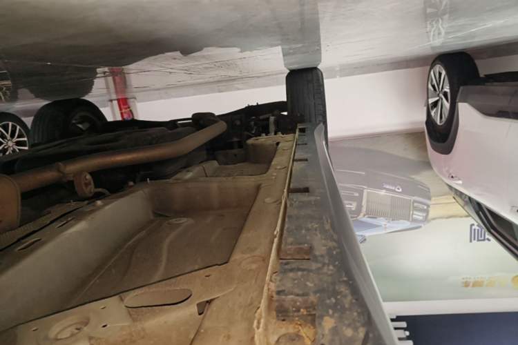 Used Roewe RX5 2023 PLUS 330TGI Automatic Trendsetting Smart Edition Right Side Sill