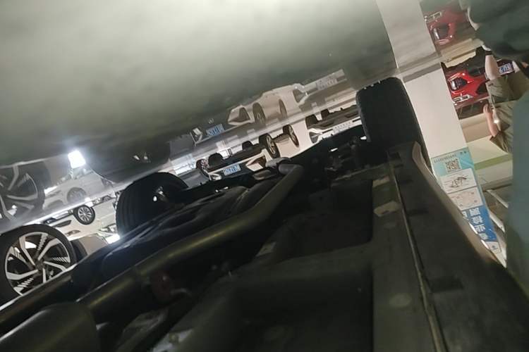 Used Roewe RX5 2023 PLUS 330TGI Automatic Trendsetting Smart Edition Right Side Sill