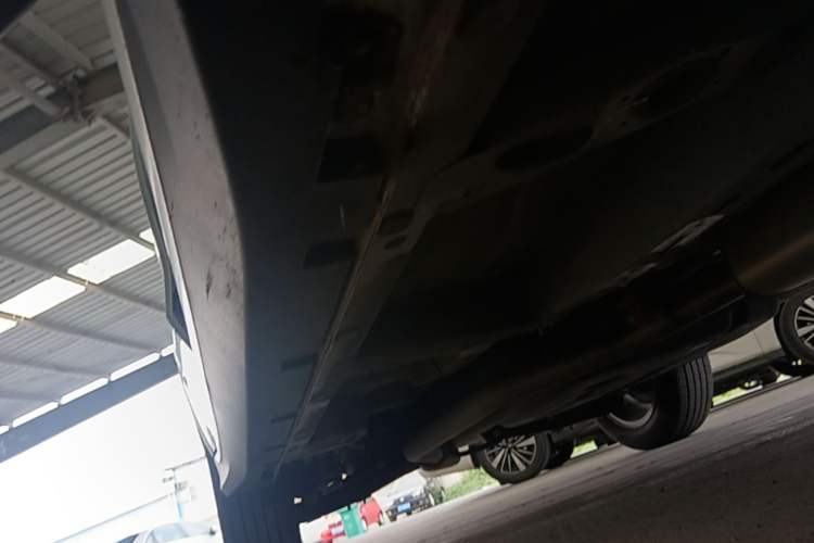 Used Roewe RX5 2023 PLUS 330TGI Automatic Trendsetting Smart Edition Right Side Sill