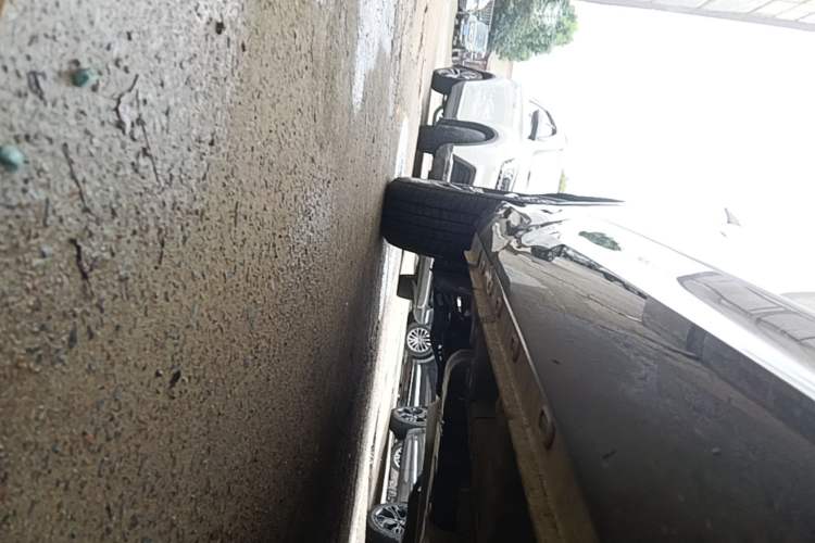 Used Roewe RX5 2023 1.5T Elite Edition Right Side Sill
