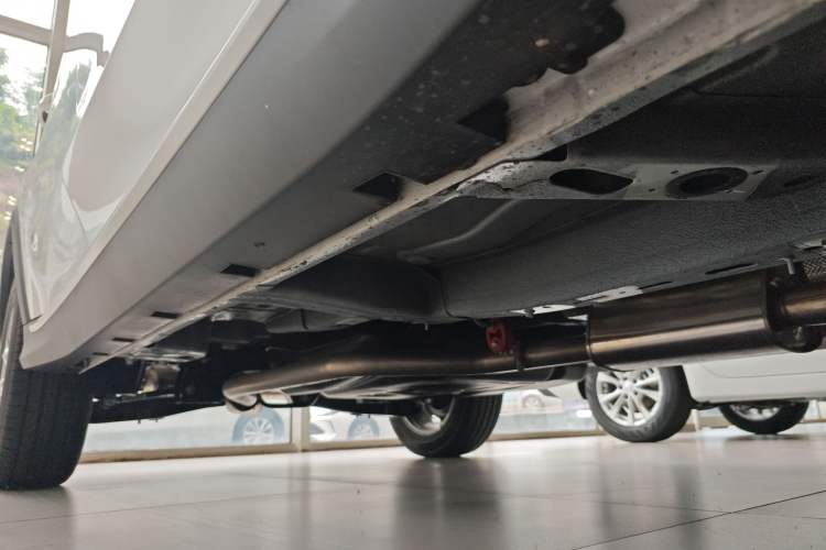 Used Roewe RX5 2023 PLUS 330TGI Automatic Trendsetting Smart Edition Right Side Sill